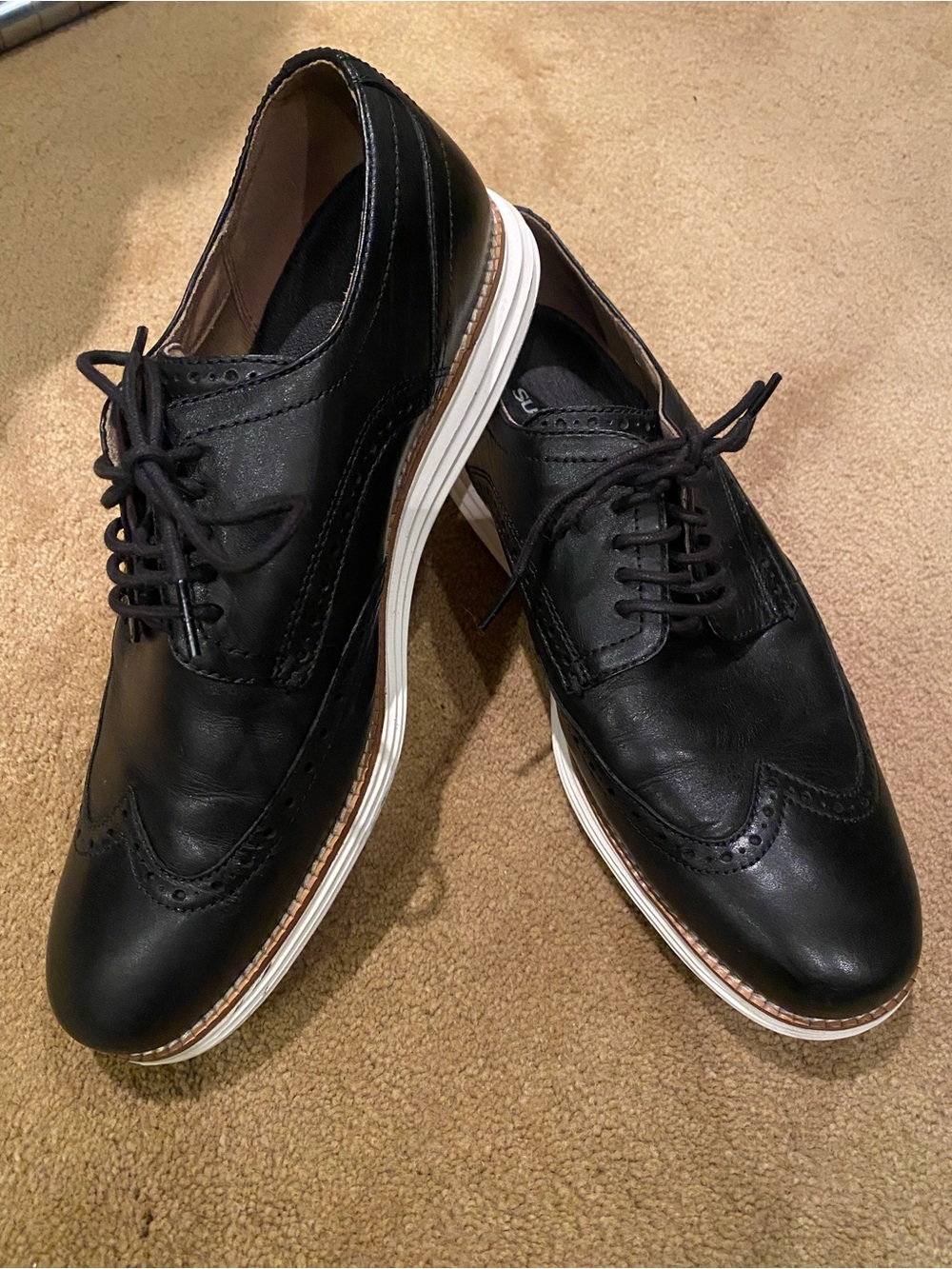 Cole Haan - Men's Grand Shortwing Oxford Shoe, Black Leather White, 9M US